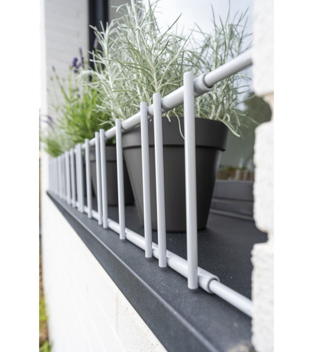 Grey extendable window support